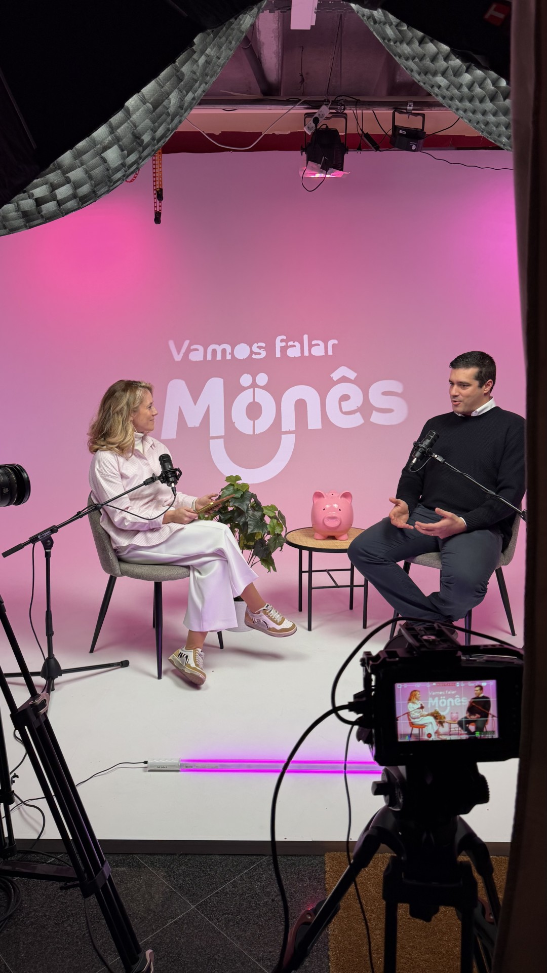 Fotografia real do estúdio de podcast 15