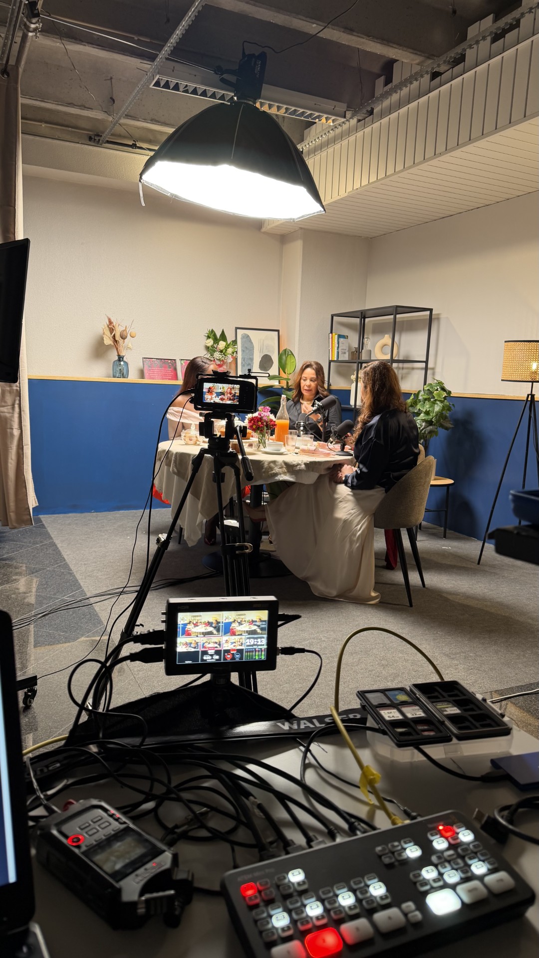 Fotografia real do estúdio de podcast 11